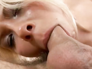 Confident Cock Slut Eagerly Rides Him With Her Ass